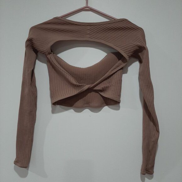 Balletcore Out From Under Urban Outfitters ribbed cut out back crop top - Picture 8 of 9